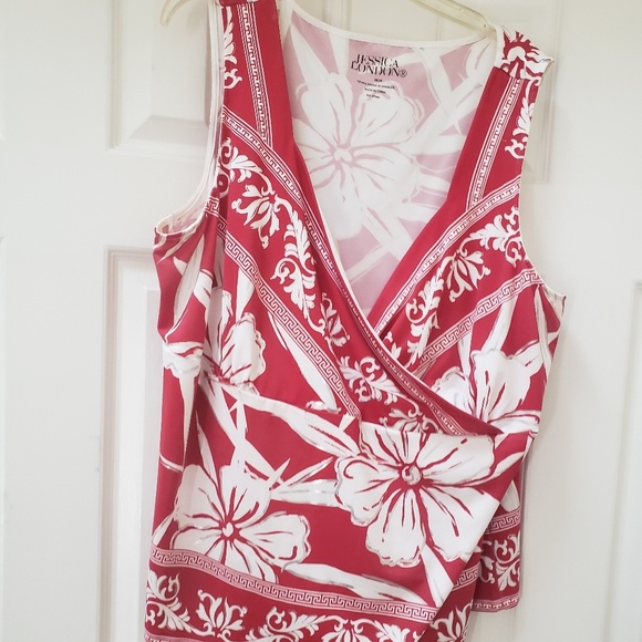Jessica London Tops - Gorgeous red,white and silver sleeveless shirt